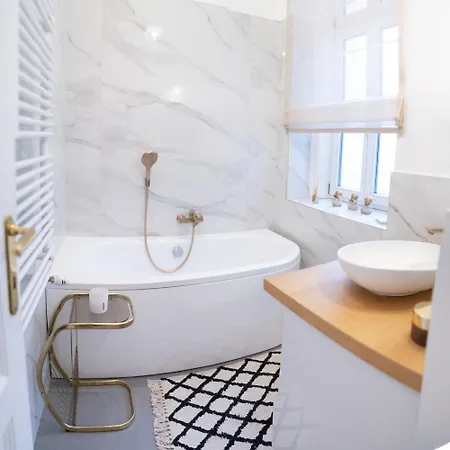 Danube Luxory 公寓