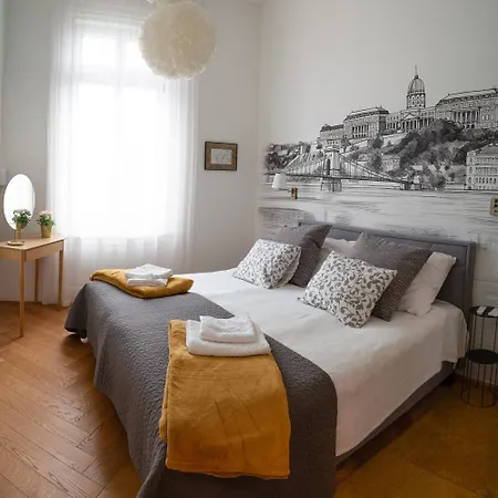 Danube Luxory Apartman *